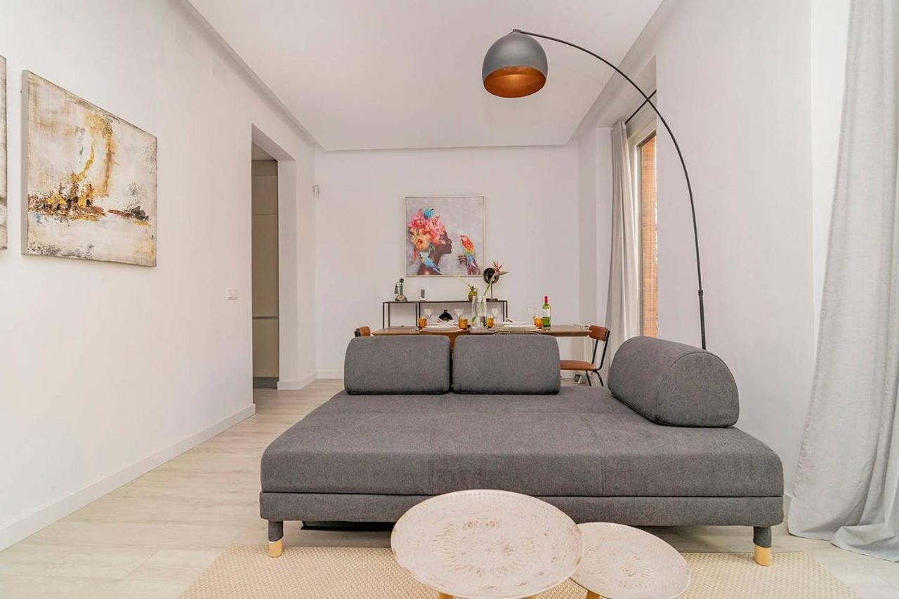Apartment With Balconies In La Latina By Batuecas مدريد المظهر الخارجي الصورة