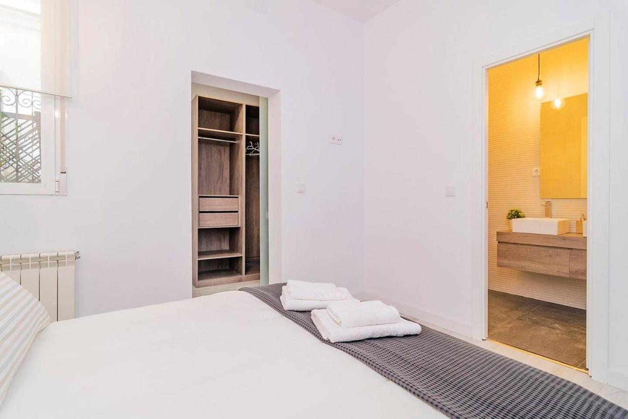 Apartment With Balconies In La Latina By Batuecas مدريد المظهر الخارجي الصورة