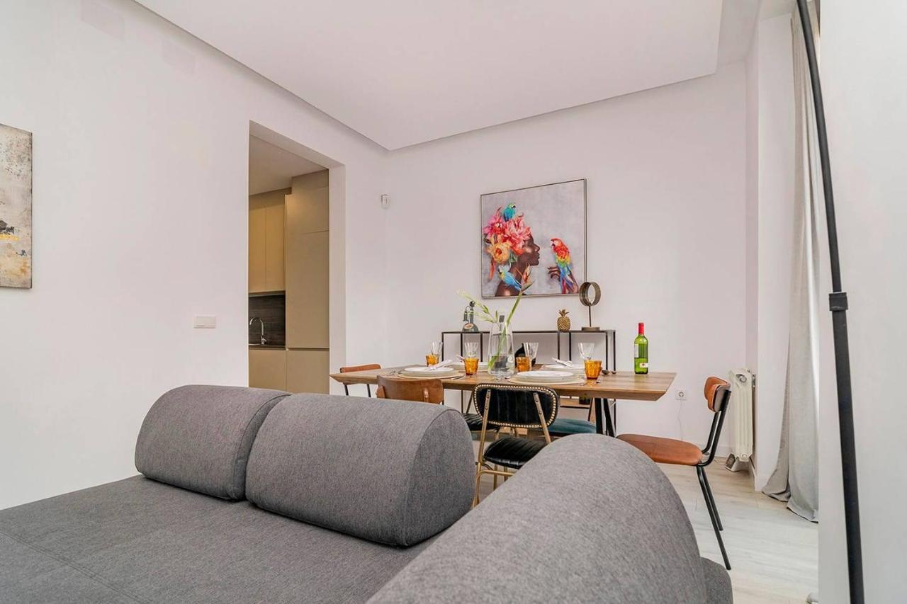 Apartment With Balconies In La Latina By Batuecas مدريد المظهر الخارجي الصورة