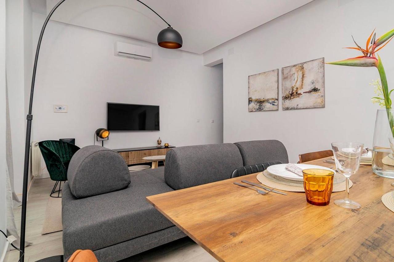 Apartment With Balconies In La Latina By Batuecas مدريد المظهر الخارجي الصورة